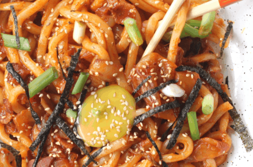 Quick Kimchi Udon Noodles